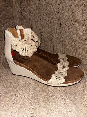 Lucky Brand Rilo White Macrame Boho Wedge Sandals Size 9.5 NEW